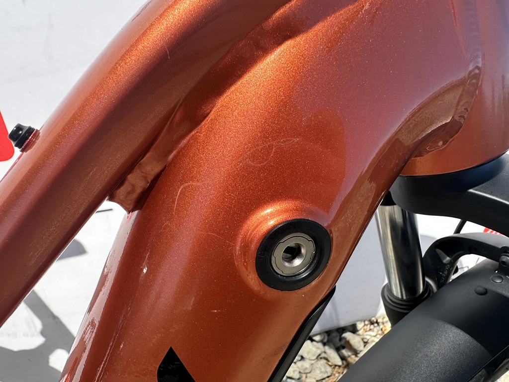 LIV Amity E+2 - BAZAR