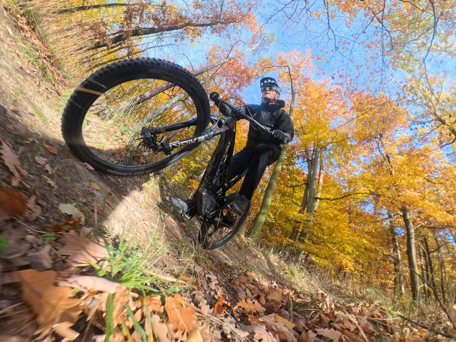 kellys theos f100 jizda1